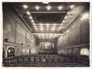 Salle de projection du cinéma Printania-Trianon